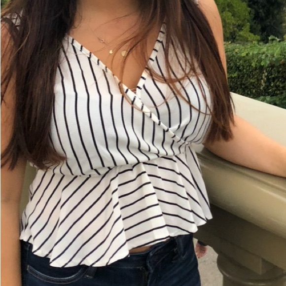 OWO crop top - Picture 6 of 6